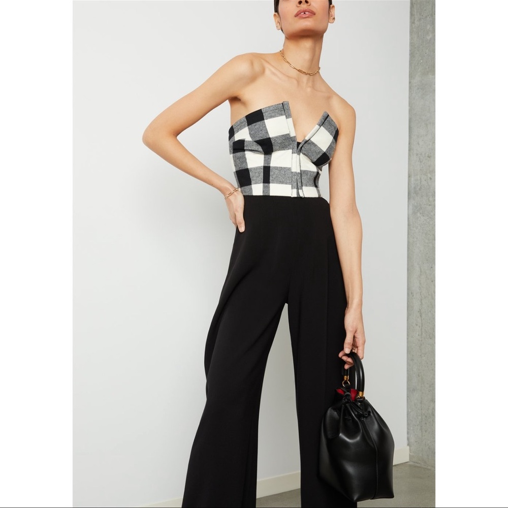 Chic Black and White Plaid Crop Top
